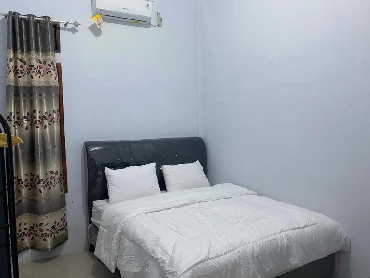 Khalisa Home Syariah Pontianak Extérieur photo