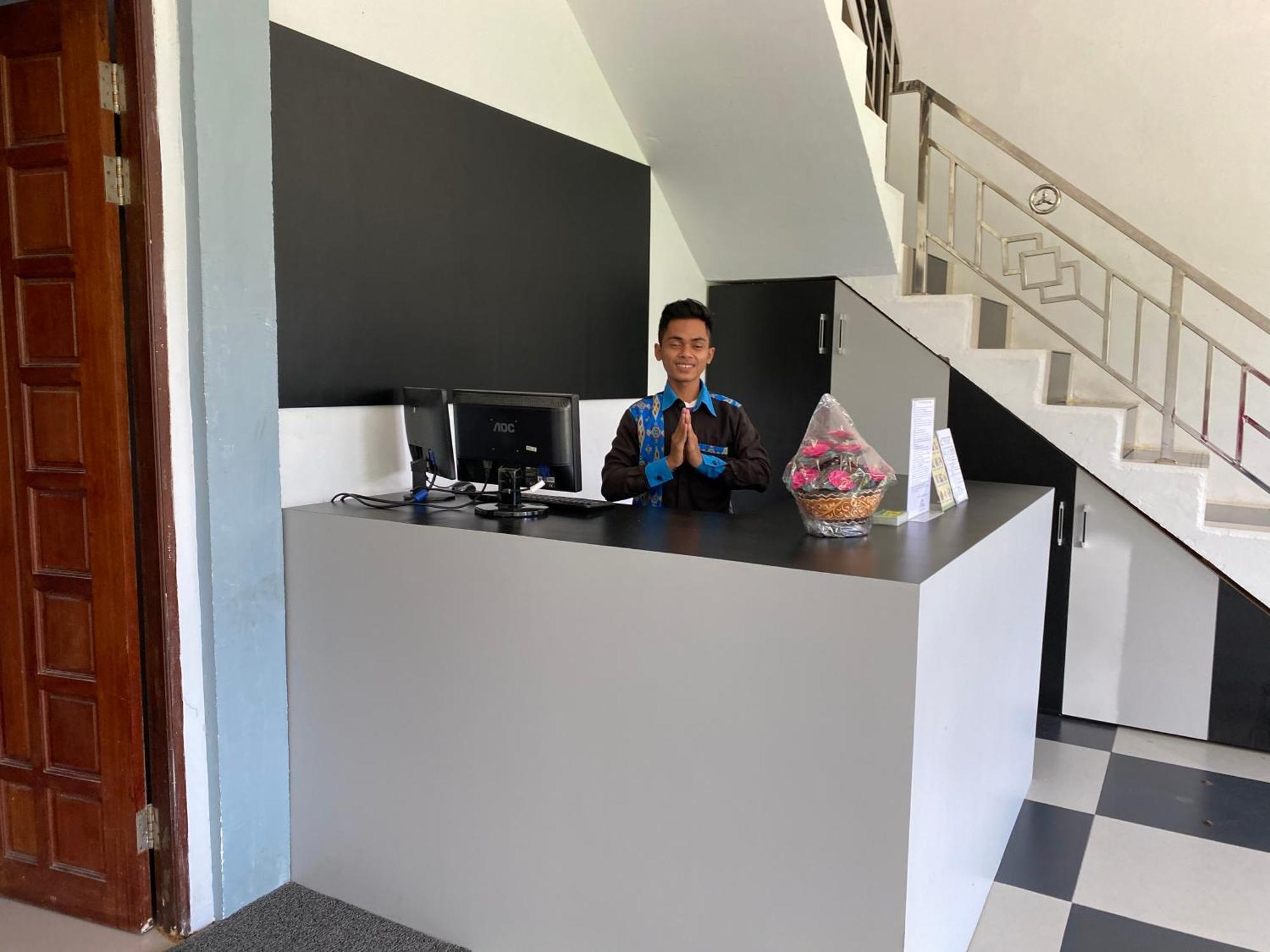 Khalisa Home Syariah Pontianak Extérieur photo